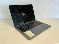 Apple - macbookpro14,1 (13 inch) - laptop - afbeelding 1 van  6