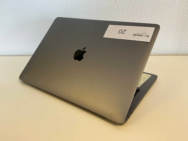 Apple - macbookpro14,1 (13 inch) - laptop - afbeelding 4 van  6