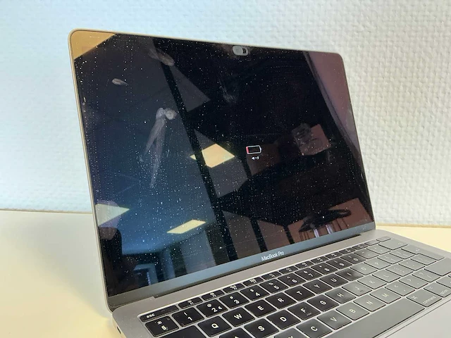 Apple - macbookpro14,1 (13 inch) - laptop - afbeelding 3 van  6