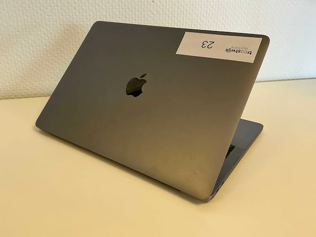 Apple - macbookpro14,1 (13 inch) - laptop - afbeelding 4 van  6
