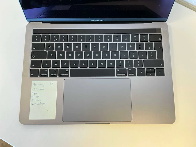 Apple - macbookpro15,4 (13 inch) - laptop - afbeelding 2 van  6