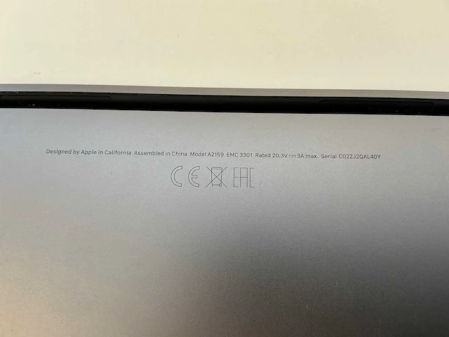 Apple - macbookpro15,4 (13 inch) - laptop - afbeelding 6 van  6