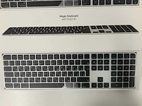 Apple - magic qwerty(grieks) keyboard with numeric keypad and touch id (2x) - afbeelding 3 van  3