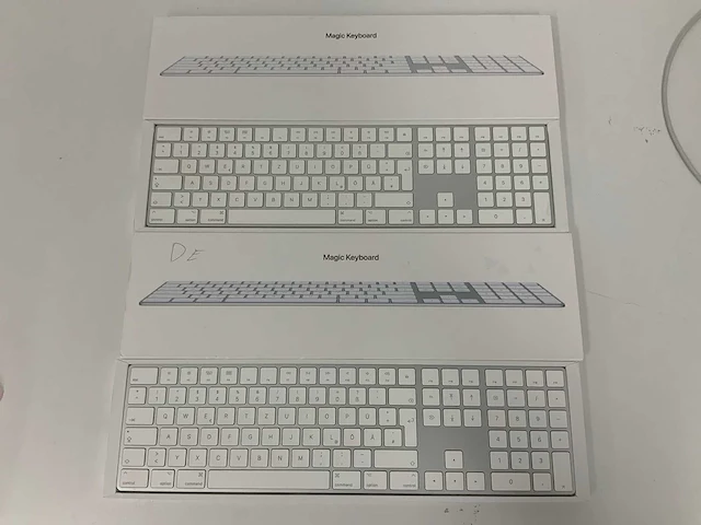 Apple - magic qwertz(de) keyboard with numeric keypad (2x) - afbeelding 1 van  1
