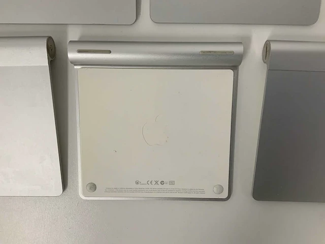 Apple - magic trackpad white (5x) - afbeelding 2 van  2