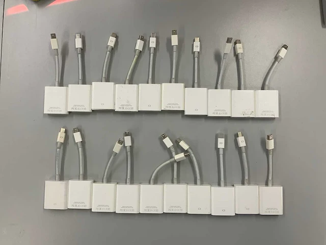 Apple - mini displayport to vga adapter (20x) - afbeelding 1 van  1