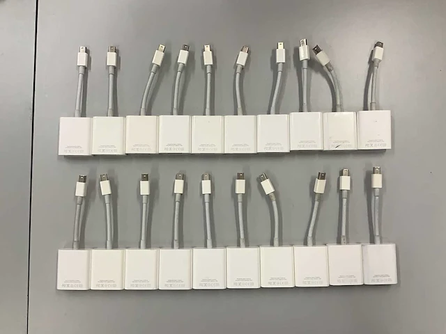 Apple - mini displayport to vga adapter (20x) - afbeelding 1 van  1