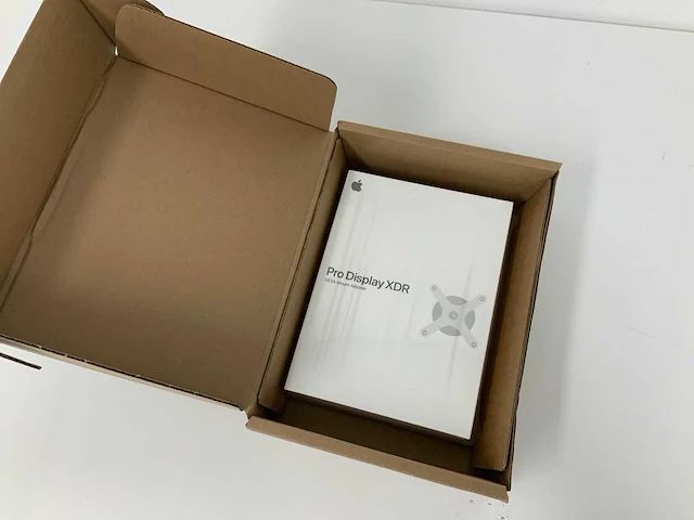 Apple - pro display xdr vesa mount adapter mwuf2fn/a - afbeelding 1 van  2