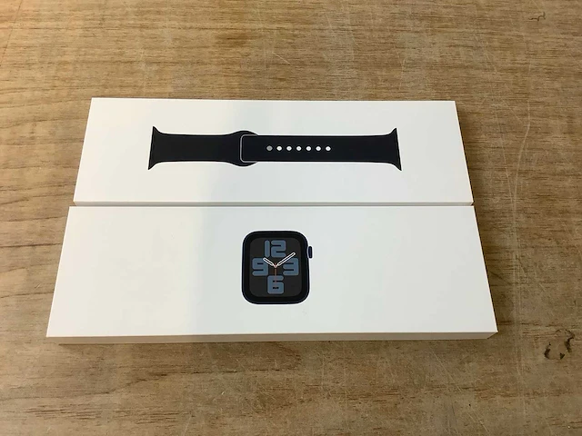Apple - se - smartwatch gps + midnight aluminium - afbeelding 2 van  6
