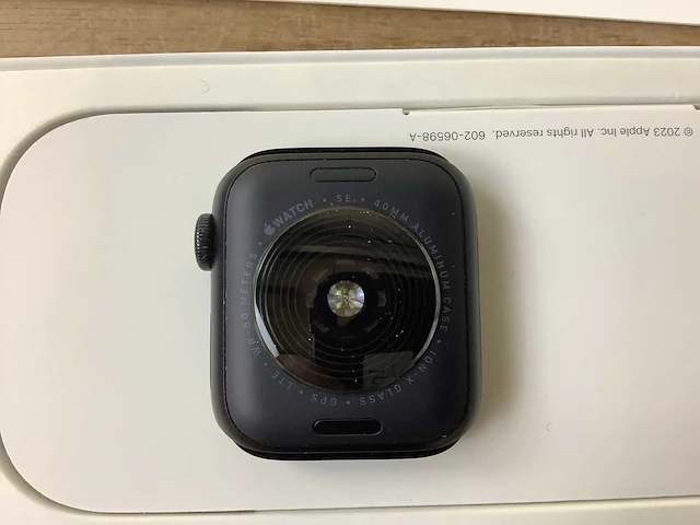 Apple - se - smartwatch gps + midnight aluminium - afbeelding 5 van  6