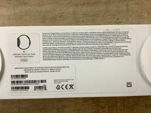 Apple - se - smartwatch gps + midnight aluminium - afbeelding 7 van  7