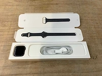 Apple - se - smartwatch gps midnight aluminium - afbeelding 4 van  7