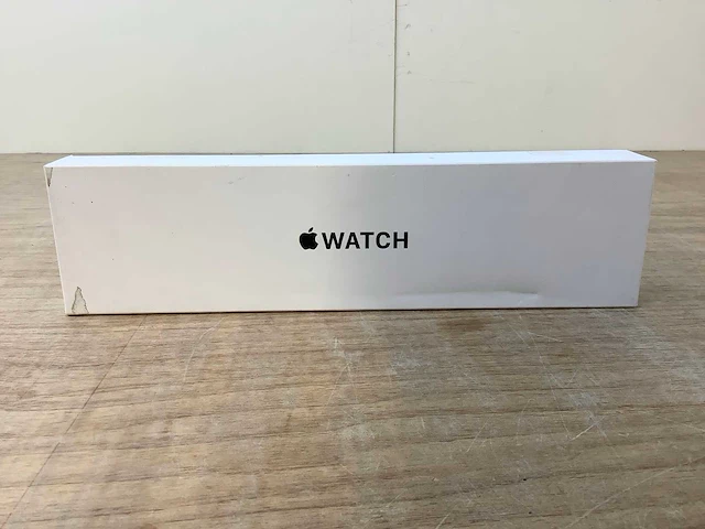 Apple - se - smartwatch gps midnight aluminium - afbeelding 2 van  7