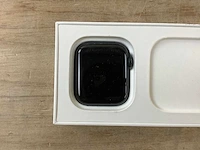 Apple - se - smartwatch gps + midnight aluminium - afbeelding 4 van  6
