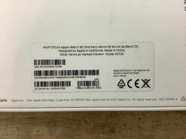 Apple - se - smartwatch gps + midnight aluminium - afbeelding 6 van  6
