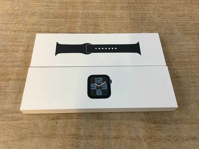 Apple - se - smartwatch gps + midnight aluminium - afbeelding 3 van  7