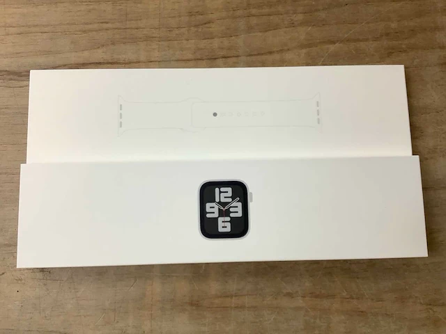 Apple - se - smartwatch gps silver aluminium - afbeelding 3 van  7