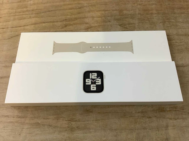 Apple - se - smartwatch gps starlight aluminium - afbeelding 3 van  7