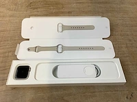 Apple - se - smartwatch gps starlight aluminium - afbeelding 4 van  7