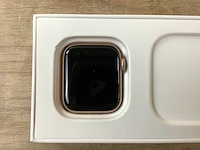 Apple - series 6 - smartwatch gps gold aluminium - afbeelding 5 van  7