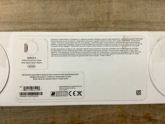 Apple - series 6 - smartwatch gps gold aluminium - afbeelding 7 van  7