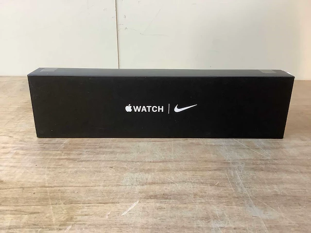 Apple - series 6 - smartwatch gps nike space gray aluminium - afbeelding 2 van  7