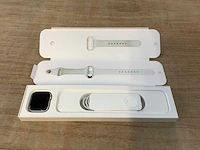 Apple - series 6 - smartwatch gps+ silver aluminium - afbeelding 4 van  7