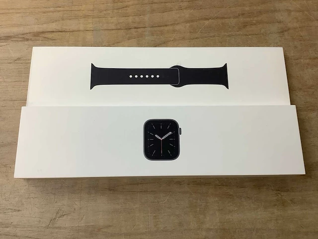 Apple - series 6 - smartwatch gps+ space gray aluminium - afbeelding 3 van  7