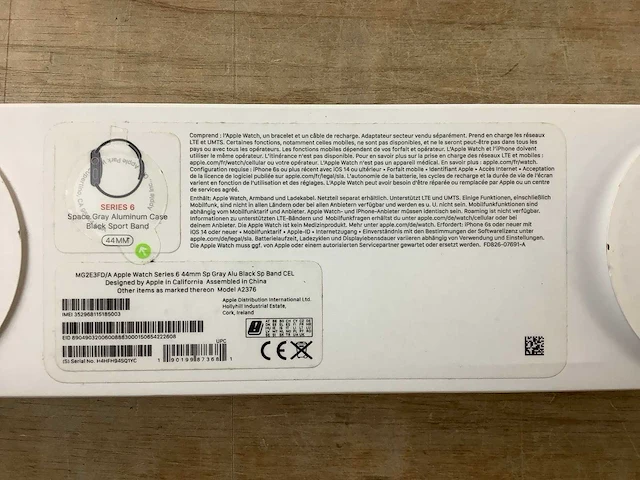 Apple - series 6 - smartwatch gps+ space gray aluminium - afbeelding 7 van  7