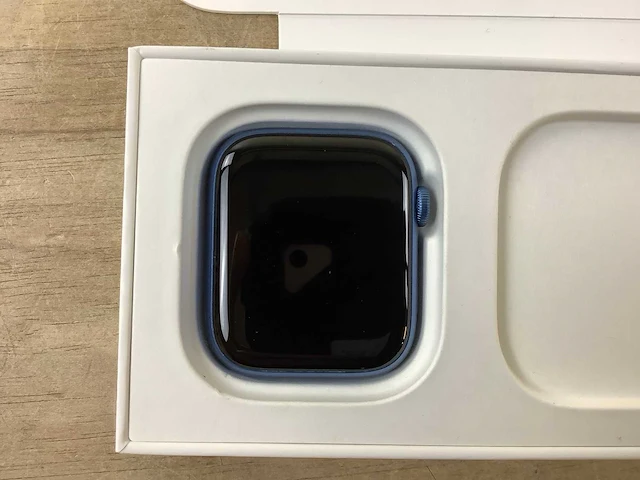 Apple - series 7 - smartwatch gps blue aluminium - afbeelding 5 van  7