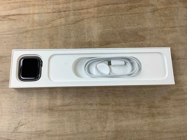 Apple - series 7 - smartwatch gps+ graphite stainless steel - afbeelding 4 van  7