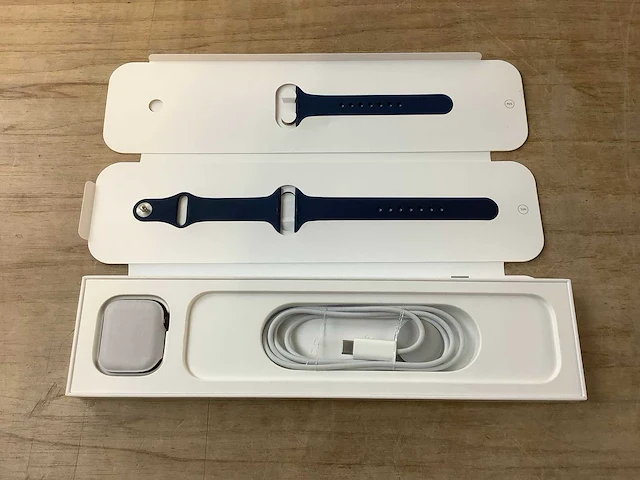 Apple - series 7 - smartwatch gps+ graphite stainless steel - afbeelding 4 van  7