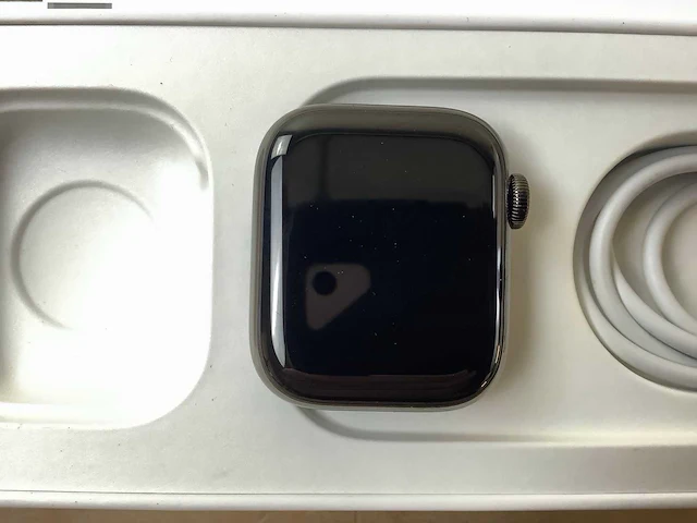 Apple - series 7 - smartwatch gps+ graphite stainless steel - afbeelding 5 van  7