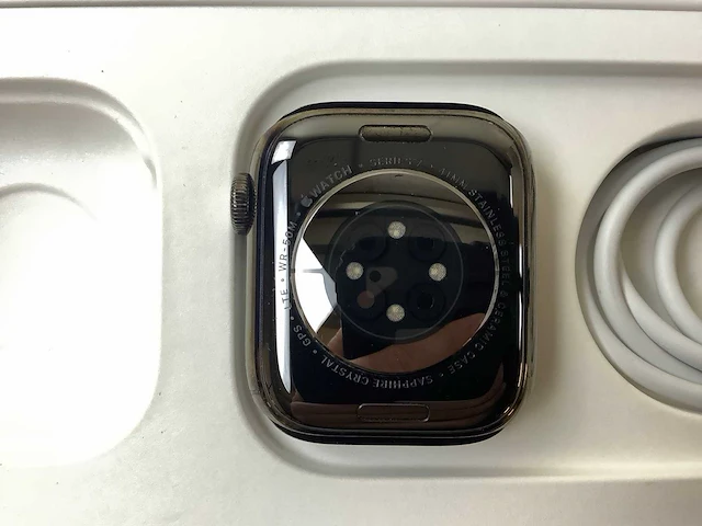 Apple - series 7 - smartwatch gps+ graphite stainless steel - afbeelding 6 van  7