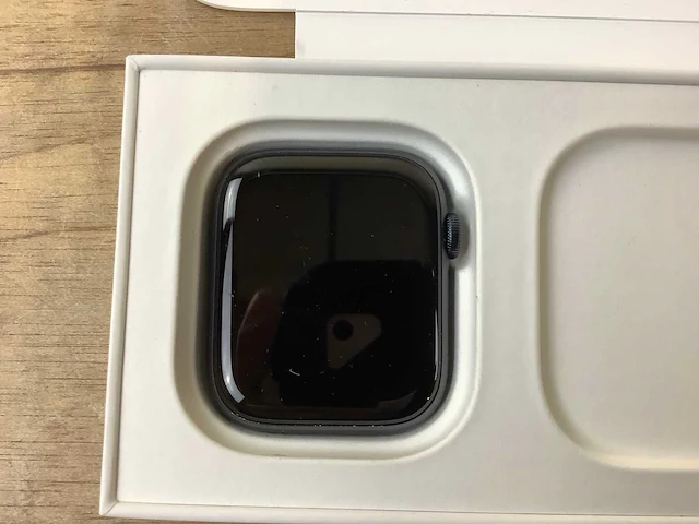 Apple - series 7 - smartwatch gps+ midnight aluminium - afbeelding 4 van  5