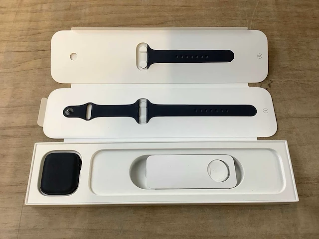 Apple - series 7 - smartwatch gps+ midnight aluminium - afbeelding 4 van  7