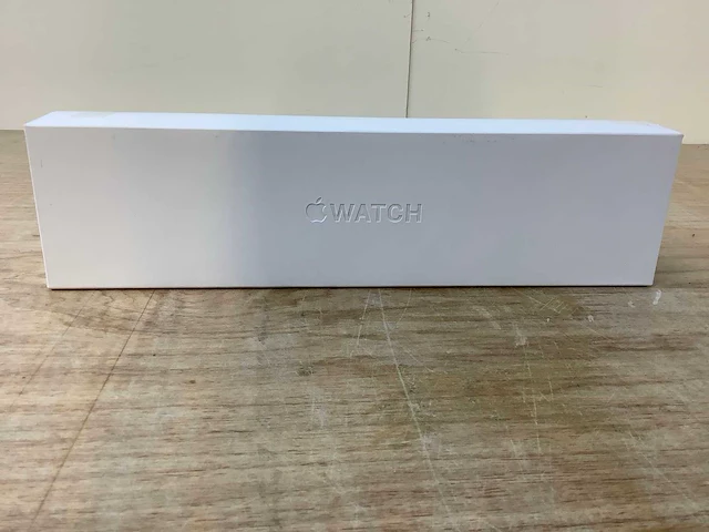 Apple - series 7 - smartwatch gps+ silver stainless steel - afbeelding 2 van  7