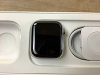 Apple - series 7 - smartwatch gps+ silver stainless steel - afbeelding 5 van  7