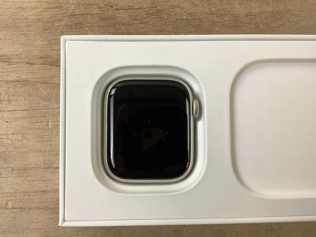 Apple - series 7 - smartwatch gps starlight aluminium - afbeelding 5 van  7