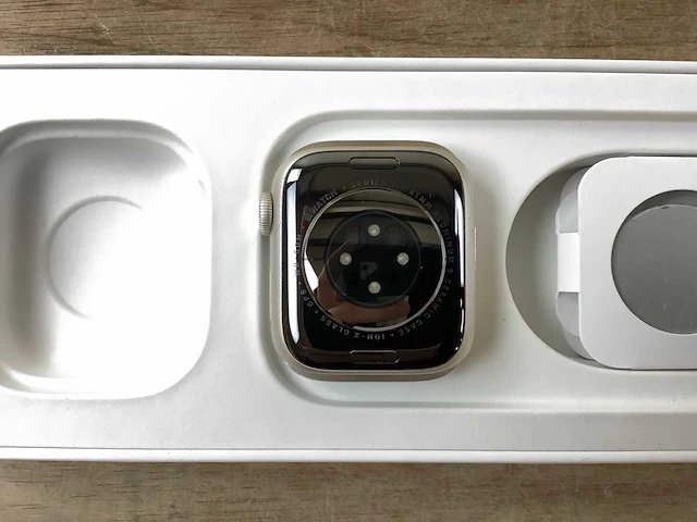 Apple - series 7 - smartwatch gps starlight aluminium - afbeelding 6 van  7