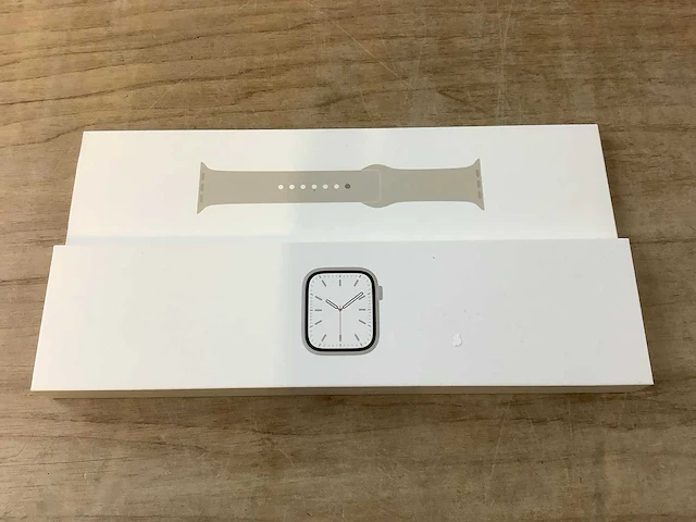 Apple - series 7 - smartwatch gps+ starlight aluminium - afbeelding 3 van  7