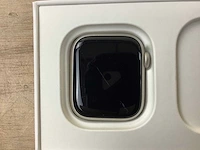 Apple - series 7 - smartwatch gps starlight aluminium - afbeelding 5 van  7