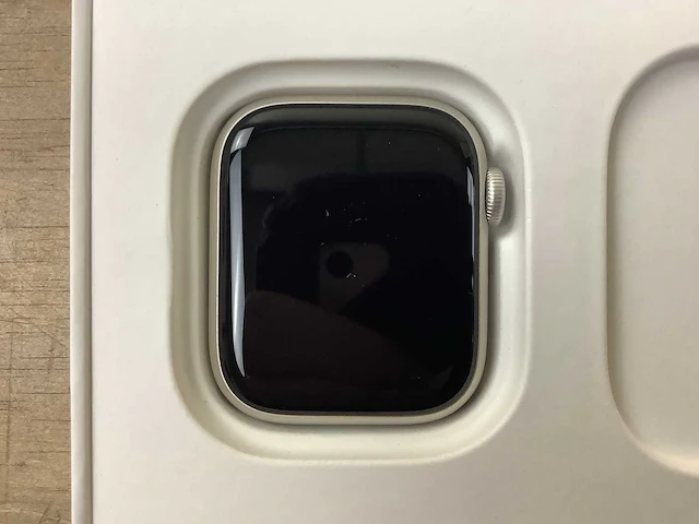 Apple - series 7 - smartwatch gps+ starlight aluminium - afbeelding 5 van  7