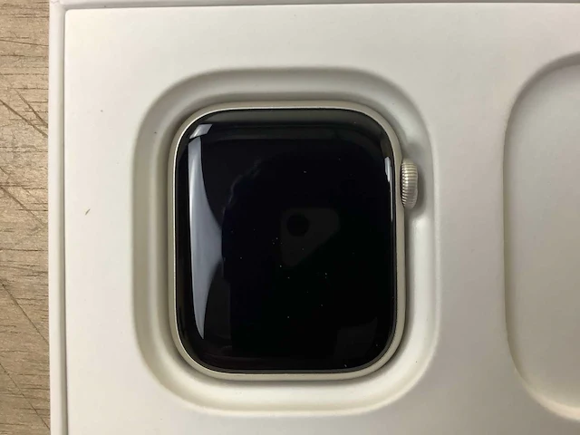 Apple - series 7 - smartwatch gps+ starlight aluminium - afbeelding 5 van  7