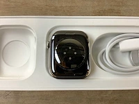Apple - series 7- smartwatch gps+ silver stainless steel - afbeelding 5 van  5
