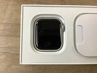 Apple - series 7- smartwatch gps starlight aluminium - afbeelding 5 van  7