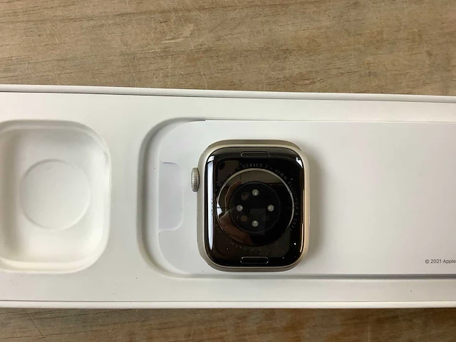Apple - series 7- smartwatch gps starlight aluminium - afbeelding 6 van  7
