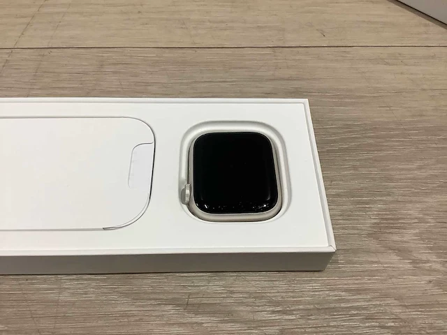 Apple - series 8 - smartwatch gps aluminium starlight - afbeelding 5 van  7