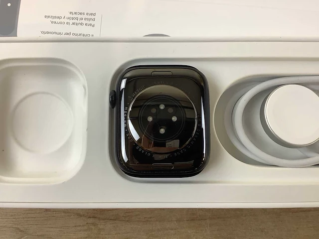 Apple - series 8 - smartwatch gps midnight aluminium - afbeelding 6 van  7