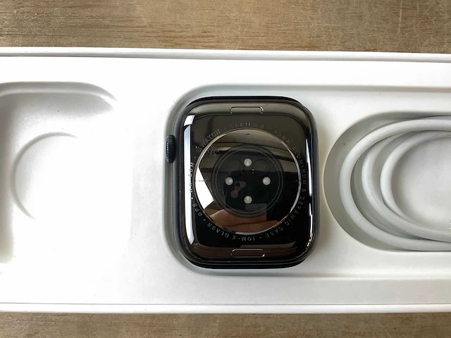 Apple - series 8 - smartwatch gps midnight aluminium - afbeelding 6 van  7
